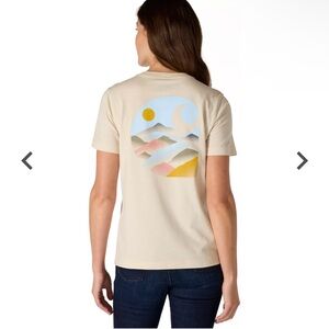 NWT! Carhartt Women's Graphic Short Sleeve T-Shirt